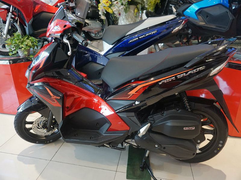 Bảng giá xe tay ga 2018 Honda Air Blade mới nhất