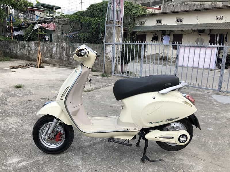 Cửa hàng xe máy điện Vespa