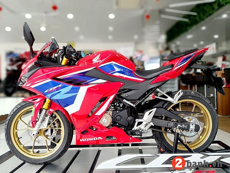 Honda CBR150R 2024 - 1