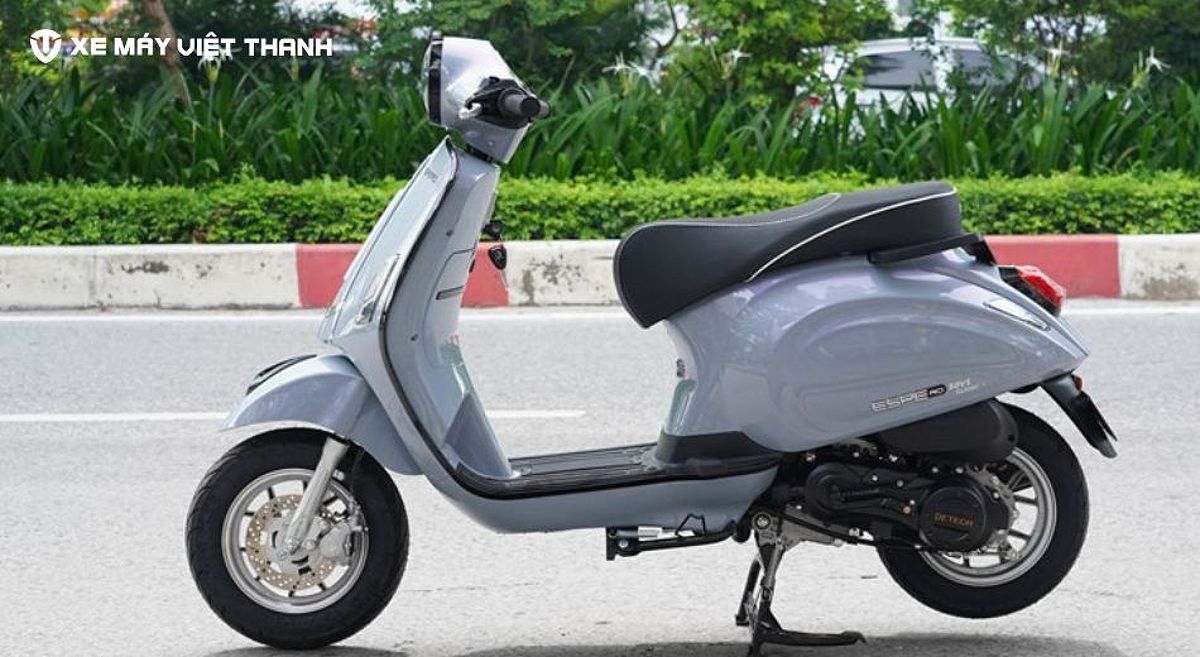 Mẫu xe máy 50cc Classic SE màu tím