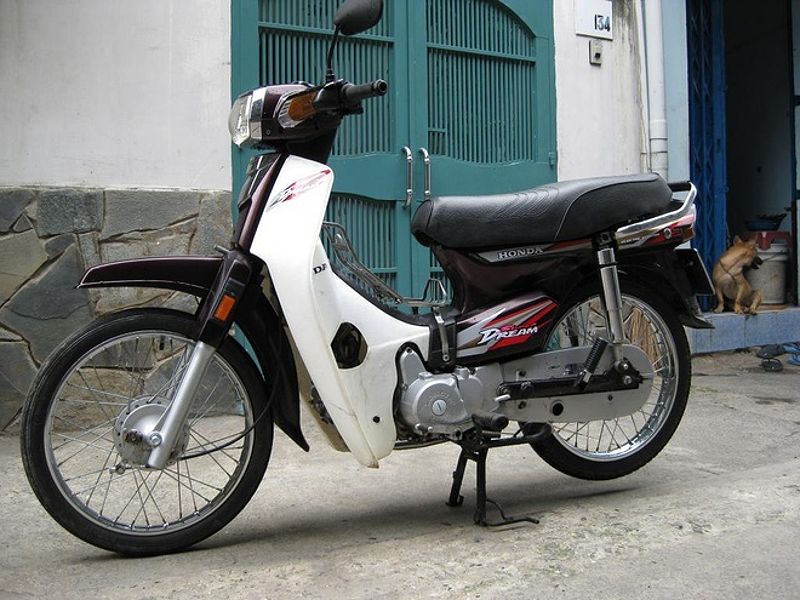 Những chiếc xe Loncin, Lifan có ngoại hình giống y hệt mẫu Dream II của Honda