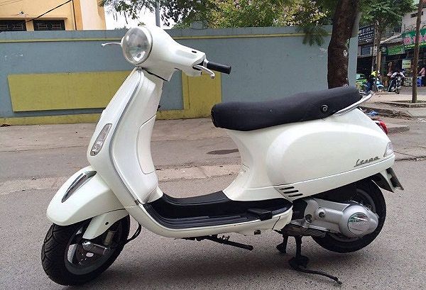 Sử dụng lâu ngày động cơ xuống cấp, khiến xe Vespa LX 125 tốn xăng