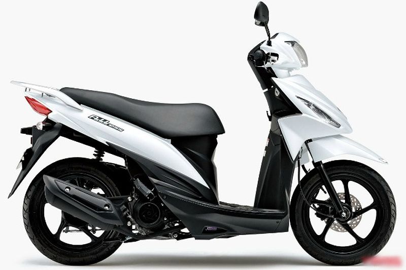 Suzuki Address với cốp xe rộng rãi