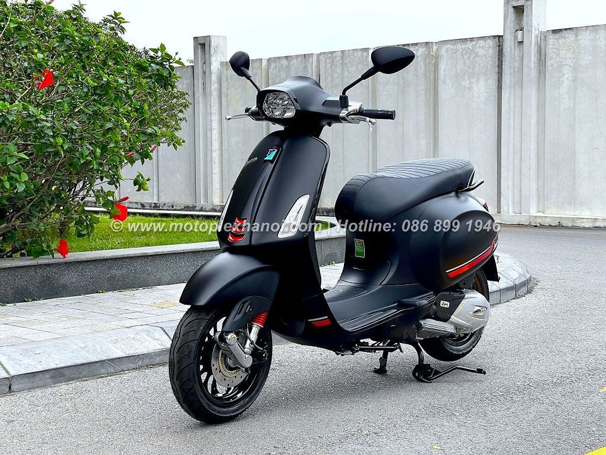 Vespa Sprint S 150 màu Đen nhám - Black Opaco