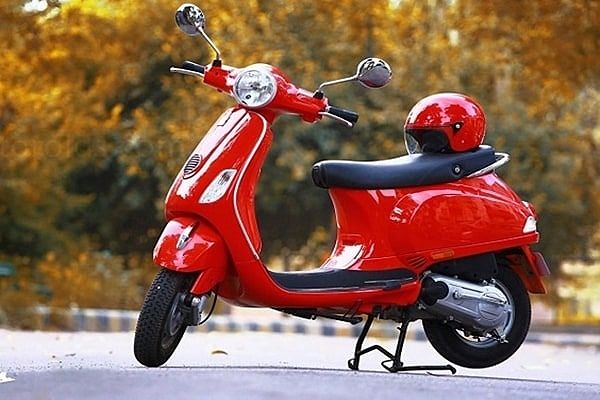 Xe Vespa LX 125 thiết kế thanh lịch, lãng mạn